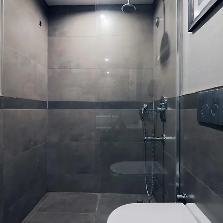 Apart Otel Four Winds İstanbul