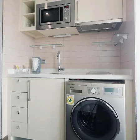 Four Winds 아파트호텔 *